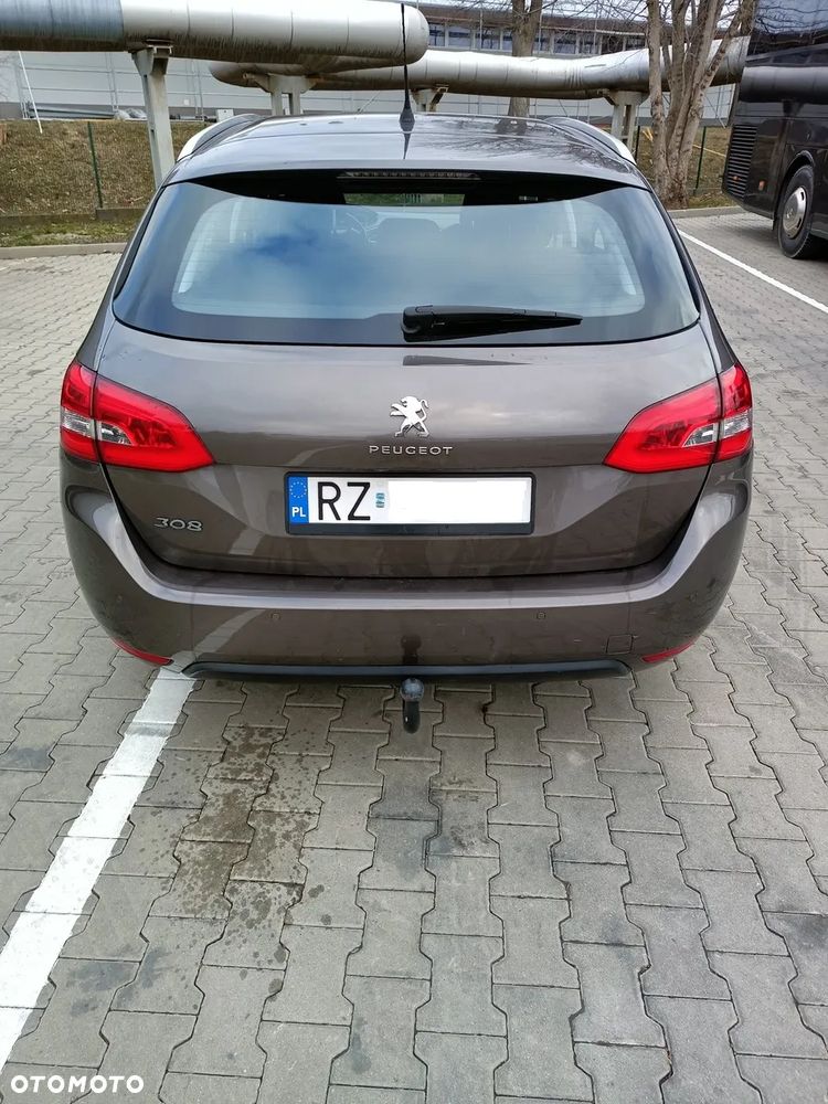 Peugeot 308 1.2 PureTech Allure S&S - 6
