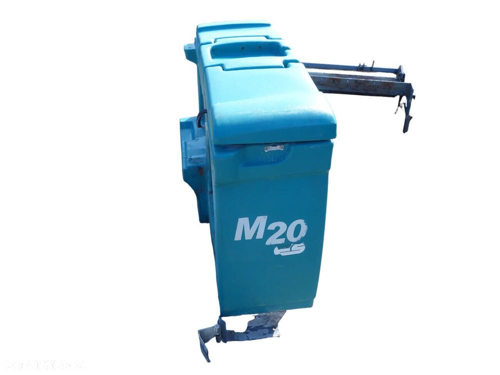 Zamiatarka Tennant M20 Tylny Zbiornik - 4