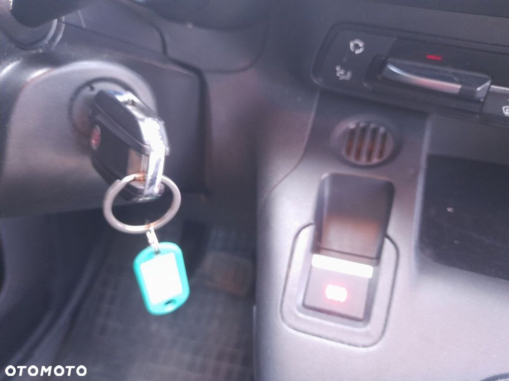 Fiat Doblo Van BLUE HDI - 25