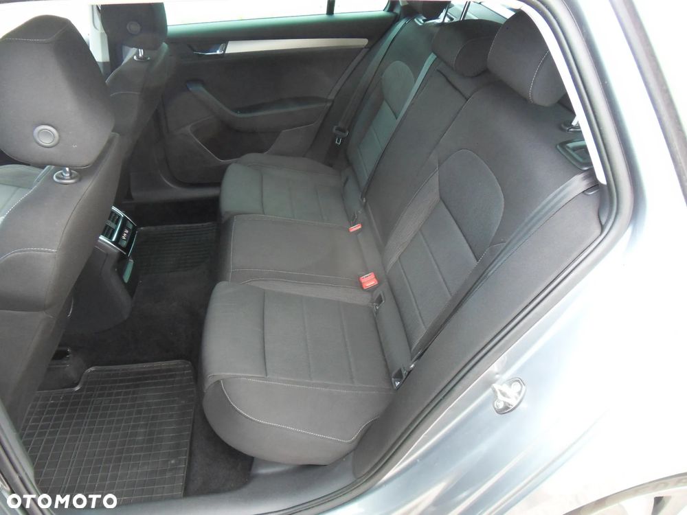 Skoda Superb 1.6 TDI Active - 11
