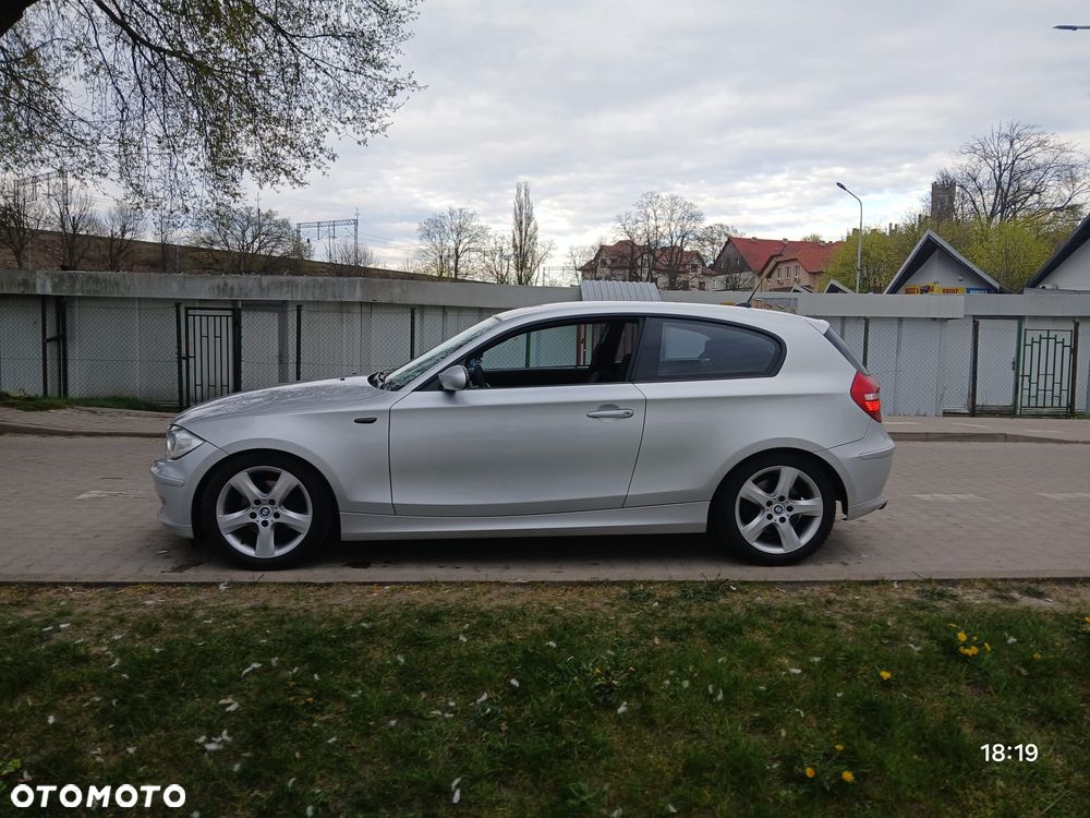 BMW Seria 1 118d - 4