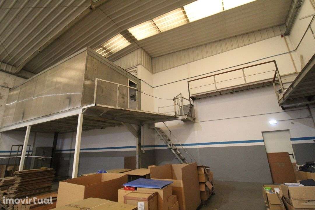 Excelente Armazém em Esmoriz - Grande imagem: 2/17