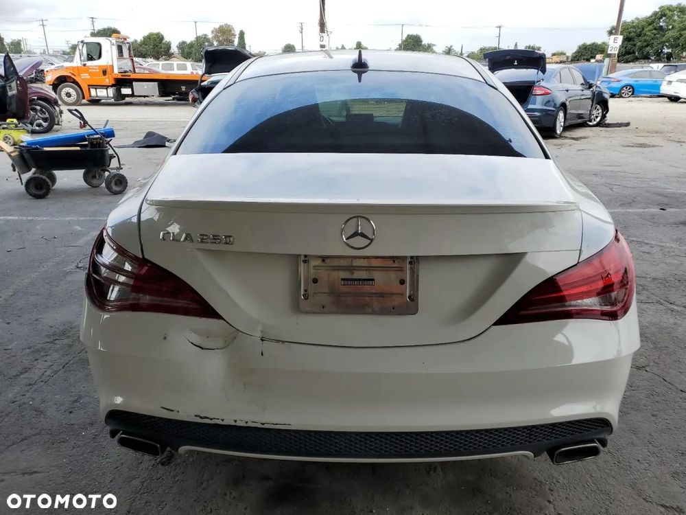 Mercedes-Benz CLA - 6