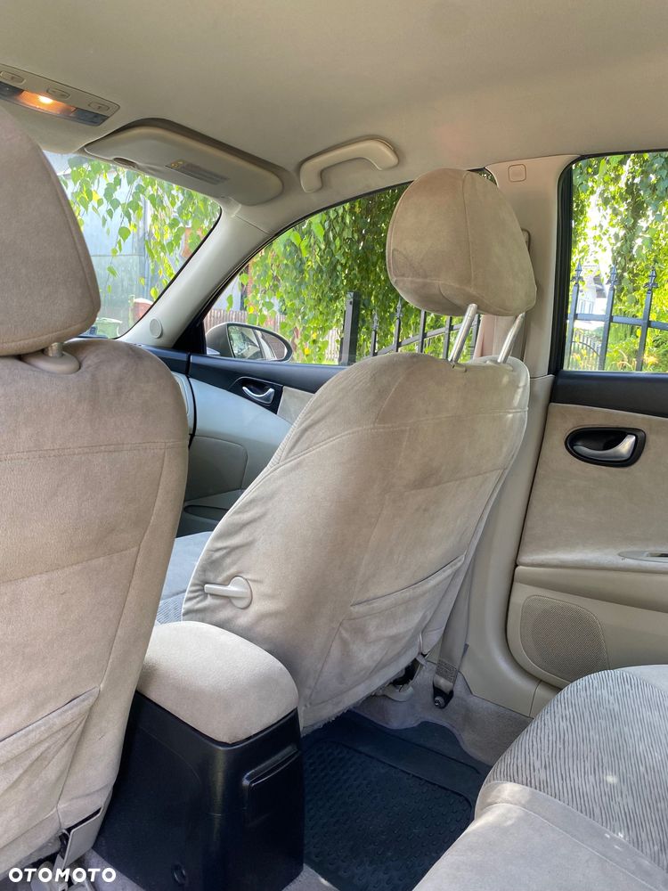 Nissan Primera - 8