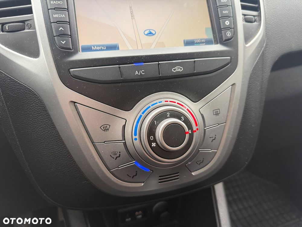 Hyundai ix20 1.4 blue YES Silver - 24
