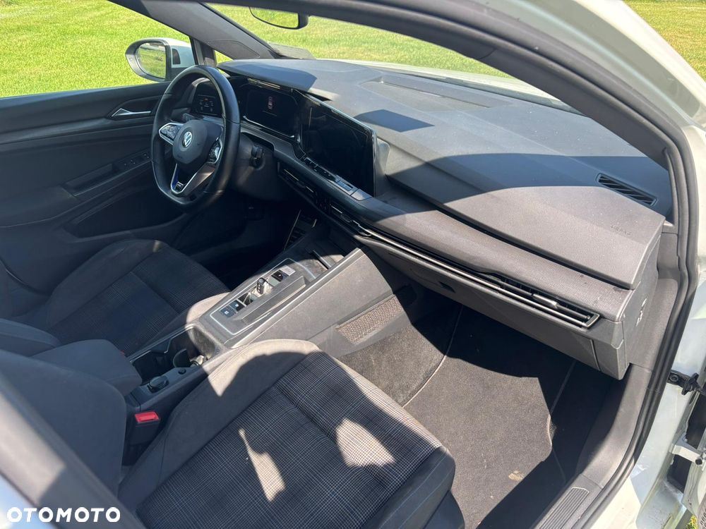 Volkswagen Golf - 23