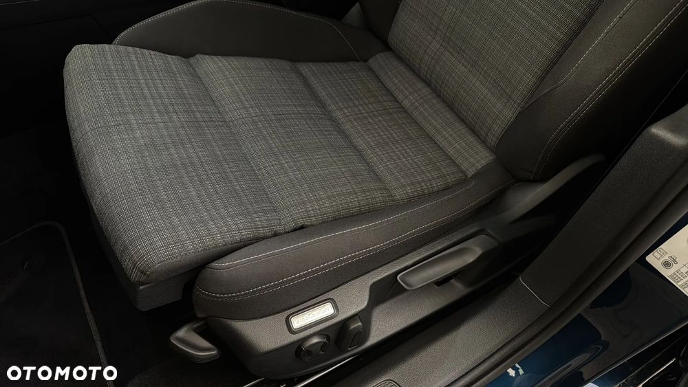 Volkswagen Passat 1.5 TSI EVO Business DSG - 26