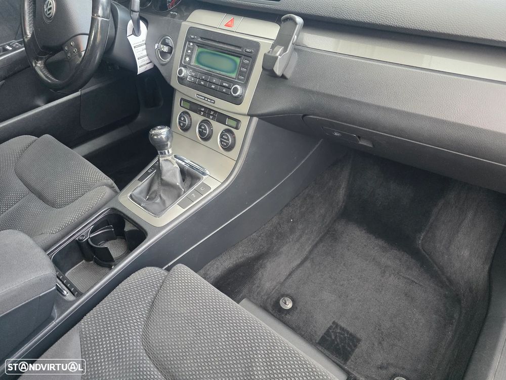 VW Passat 2.0 TDI Highline IM - 25