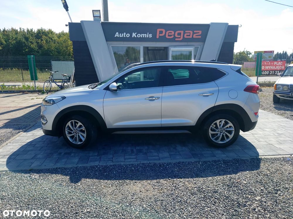 Hyundai Tucson 1.7 CRDI BlueDrive Style 2WD - 2