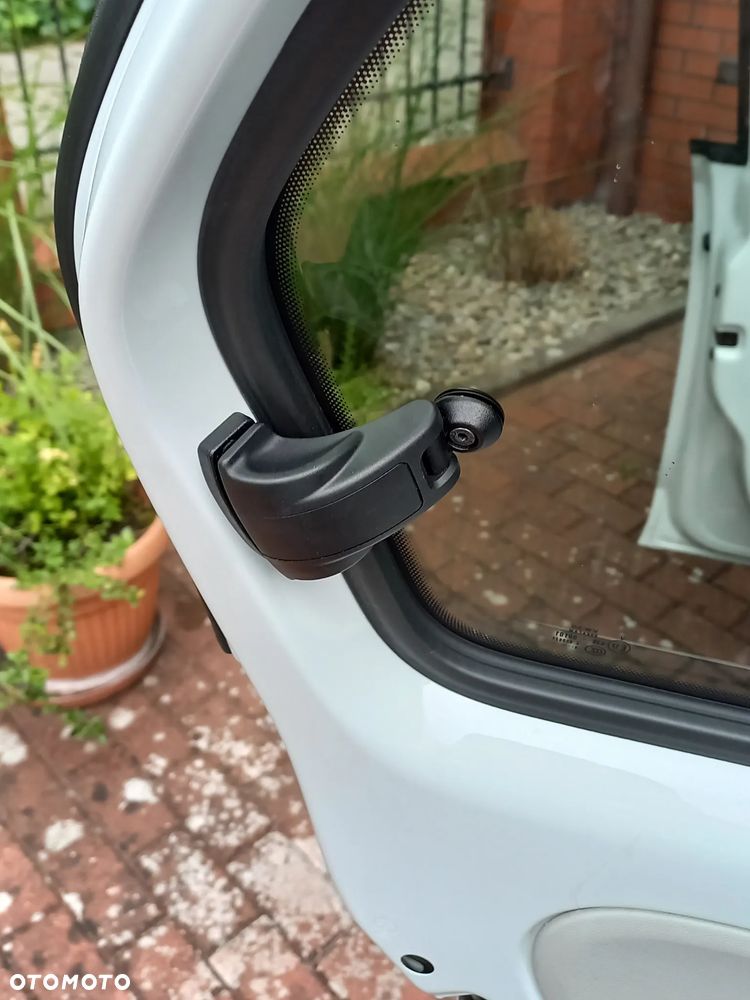 Volkswagen up! 1.0 Beats - 23