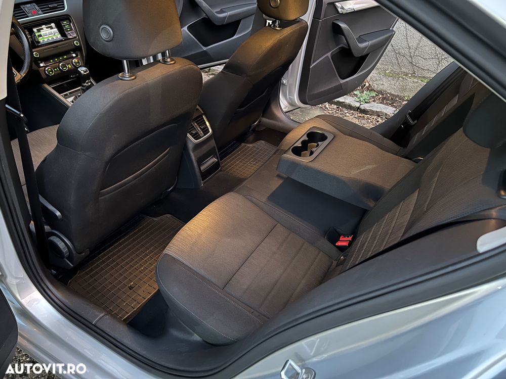 Skoda Octavia 1.6 TDI Active - 10