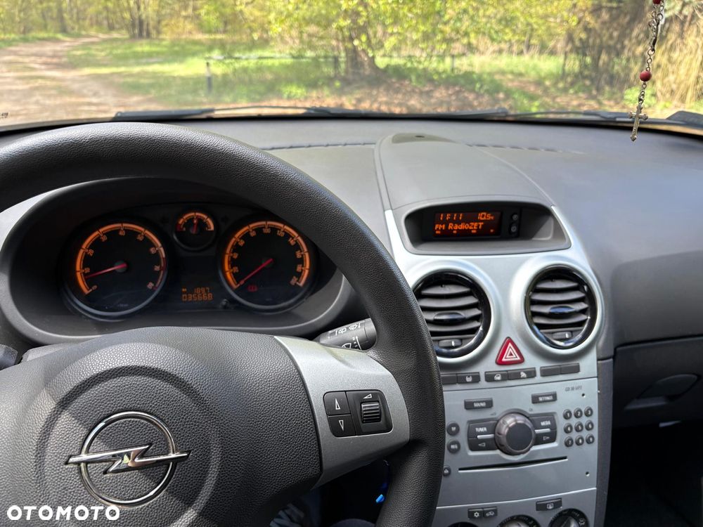 Opel Corsa 1.2 16V Cosmo - 2