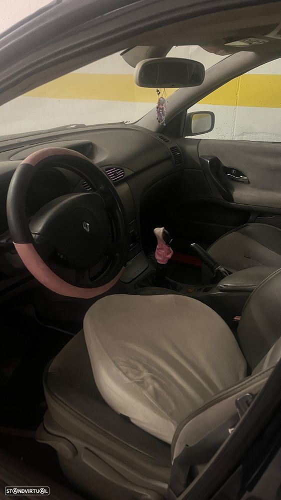Renault Laguna - 3