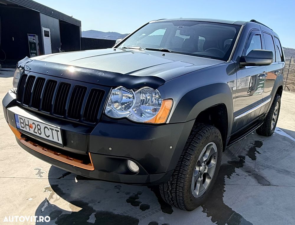 Jeep Grand Cherokee - 18