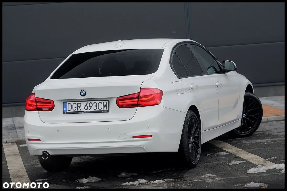 BMW Seria 3 318i - 17