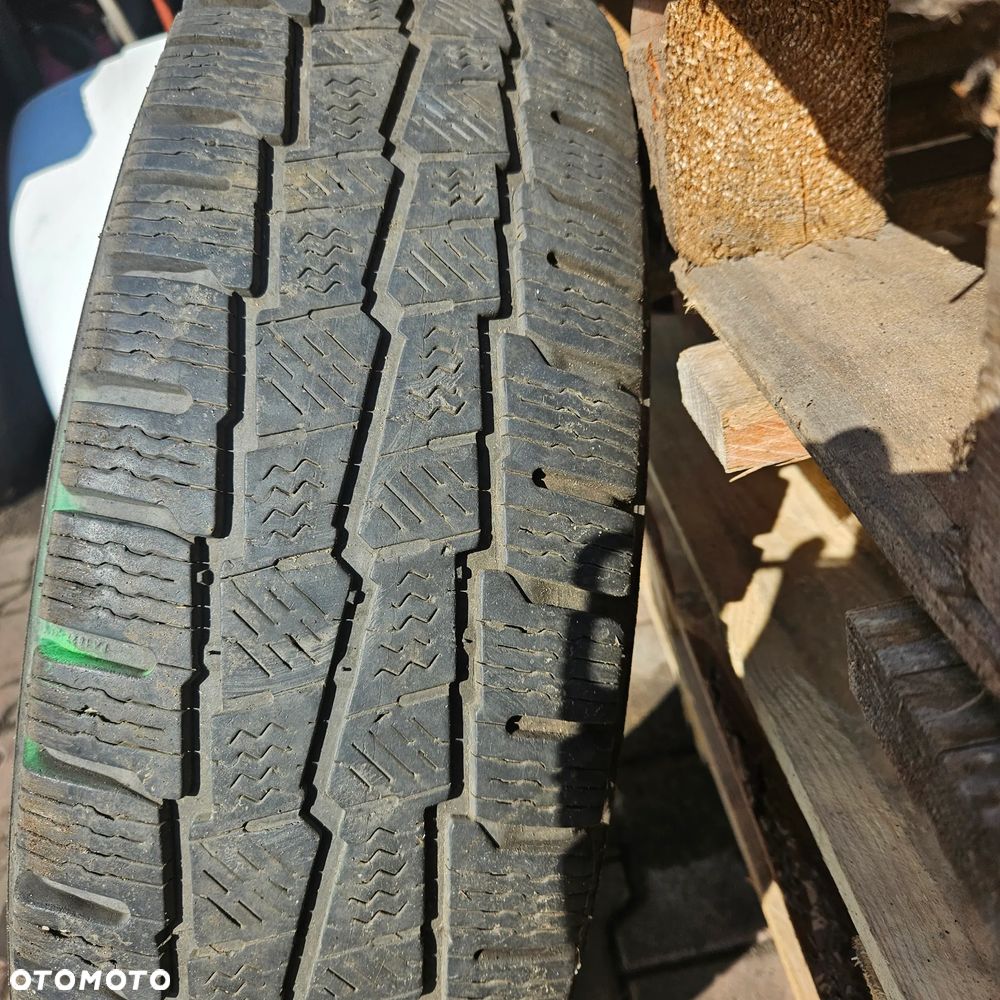 opona 205/75R16C - 2