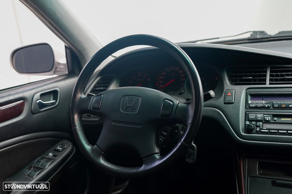 Honda Accord 2.0 ES - 35