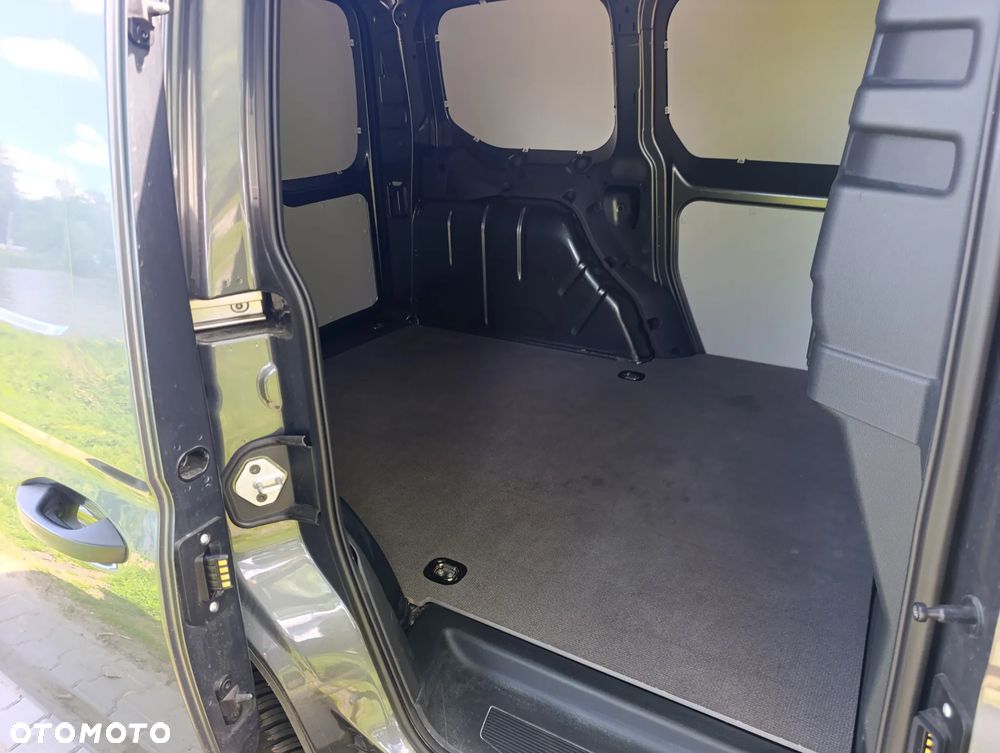 Volkswagen Caddy - 22