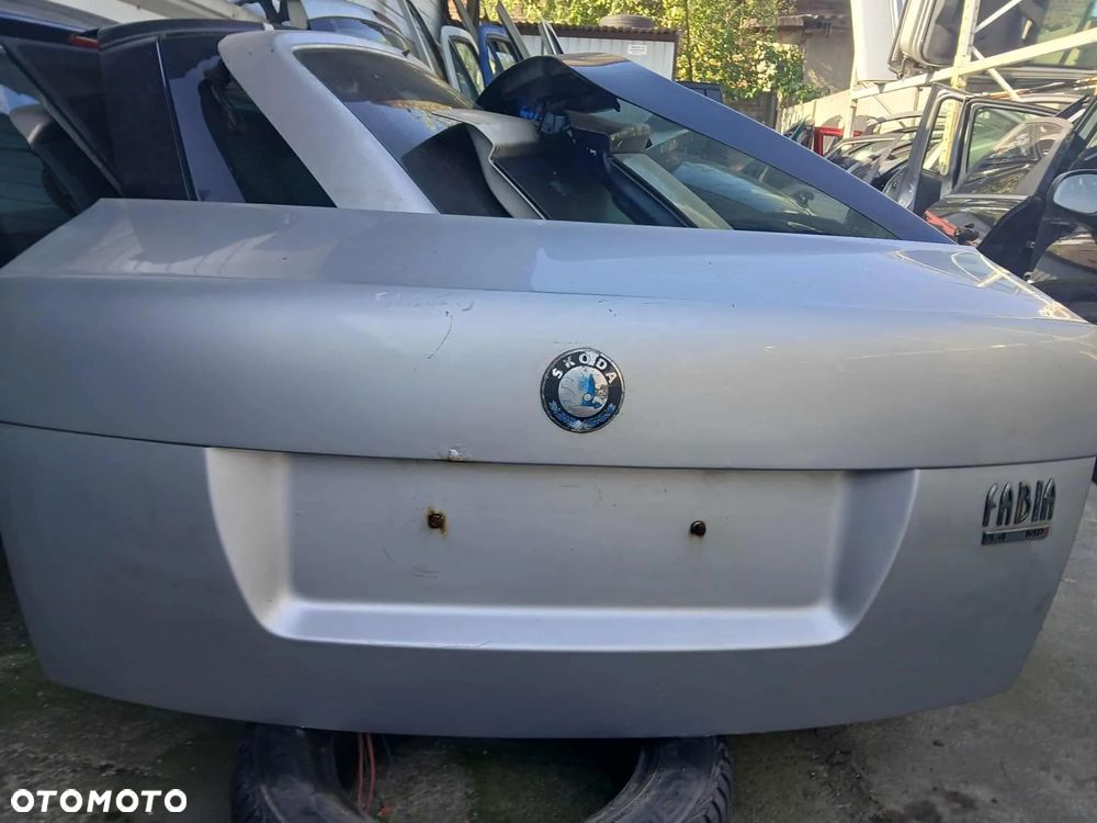 Skoda Fabia I sedan klapa bagażnika - 1