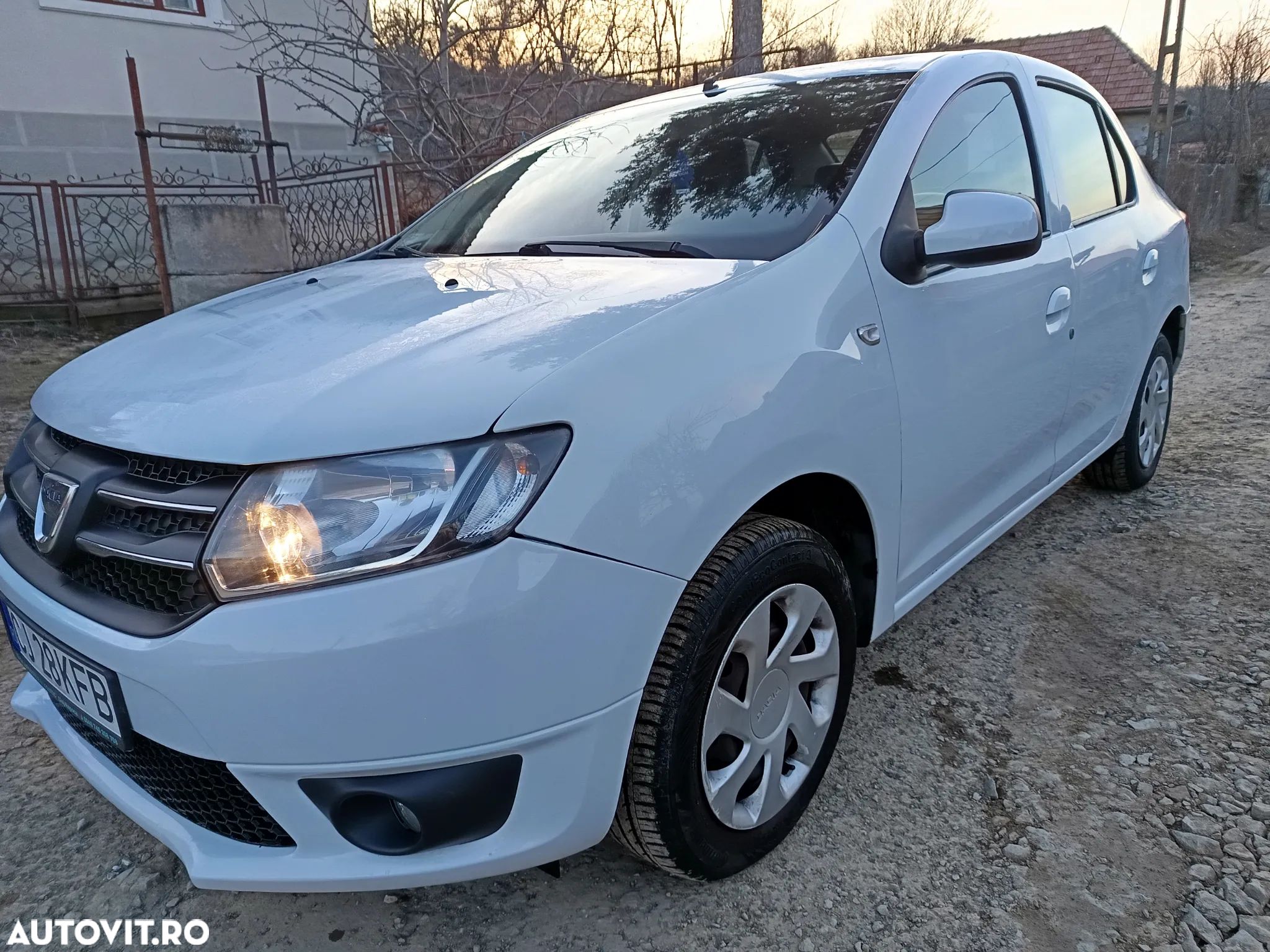 Dacia Logan - 1