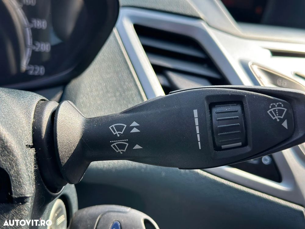 Ford Fiesta 1.25 Ambiente - 24