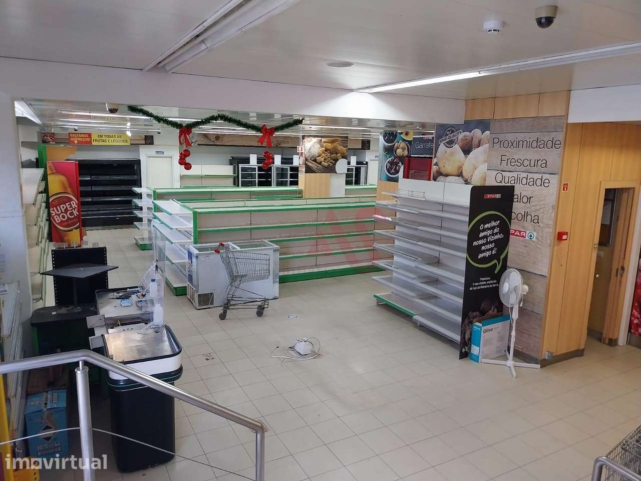 Espaço Comercial para arrendar com 240 m² na Cova da Piedade, Almada - Grande imagem: 4/22