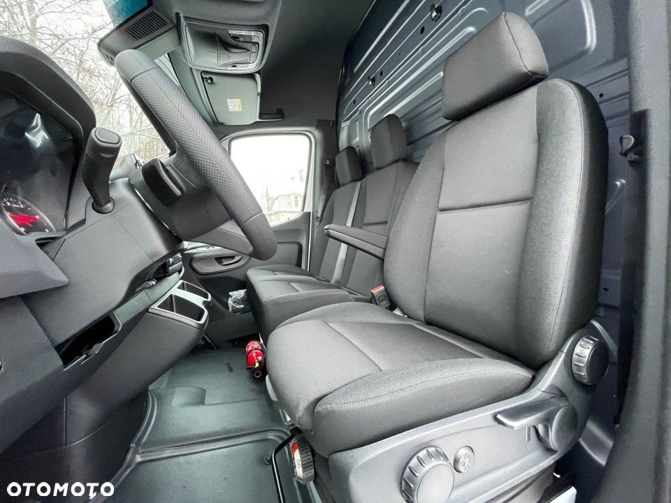 Mercedes-Benz Sprinter - 9