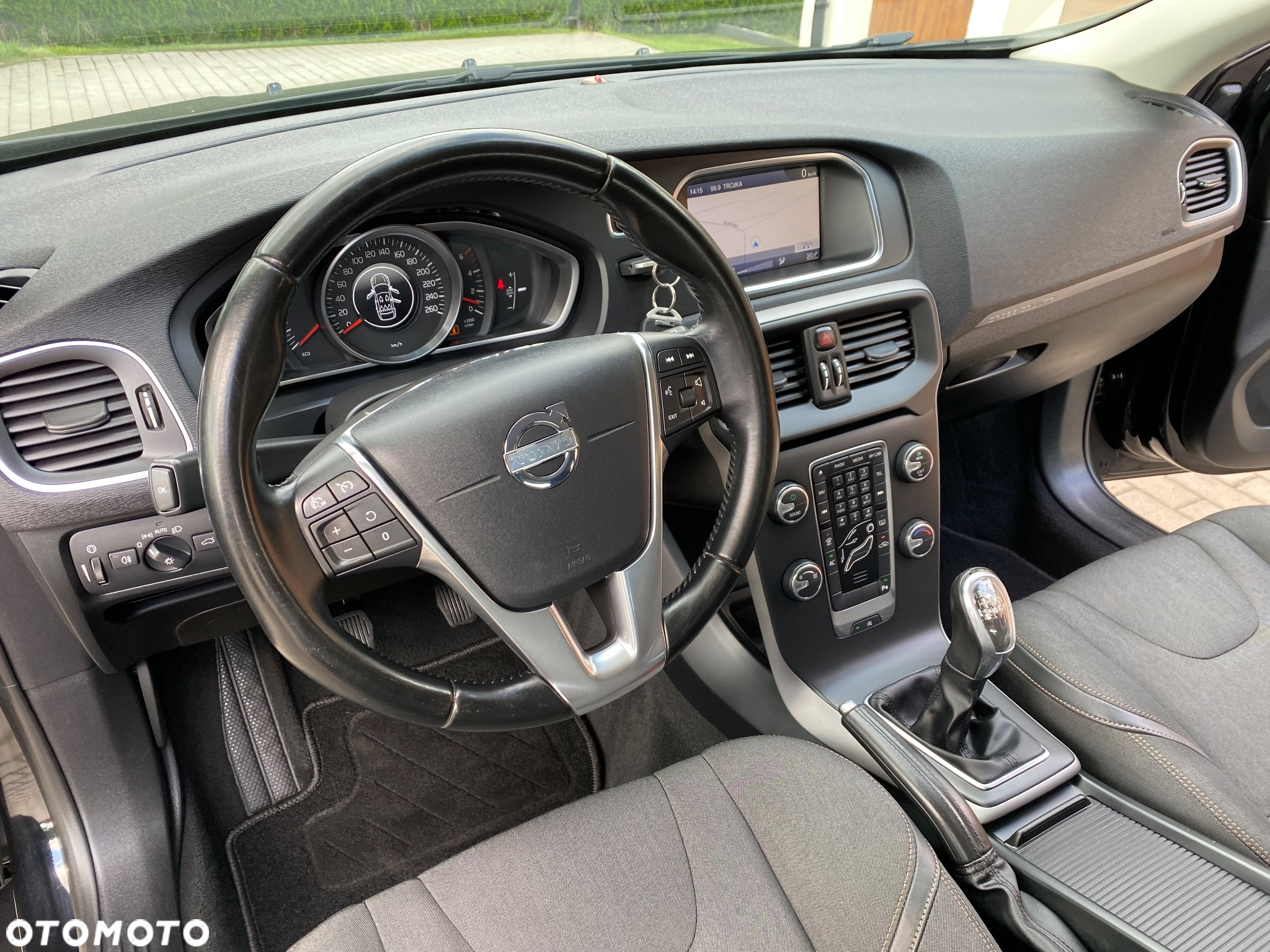 Volvo V40 Cross Country D3 Momentum - 35