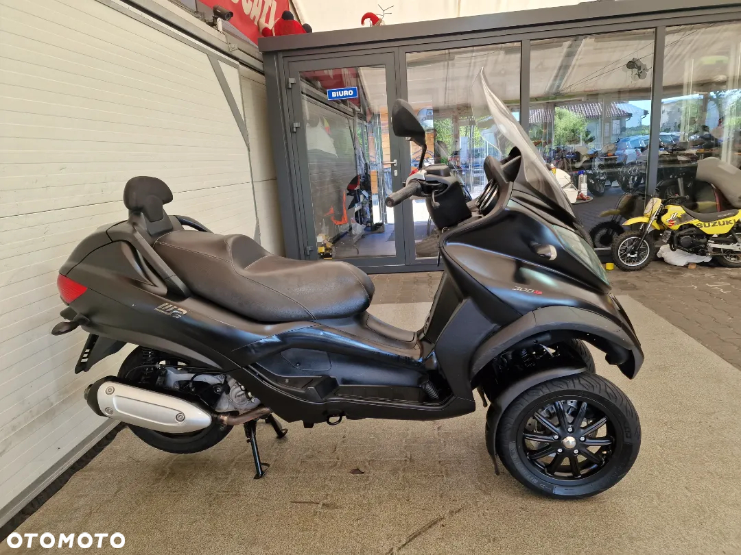 Piaggio MP-3 - 15