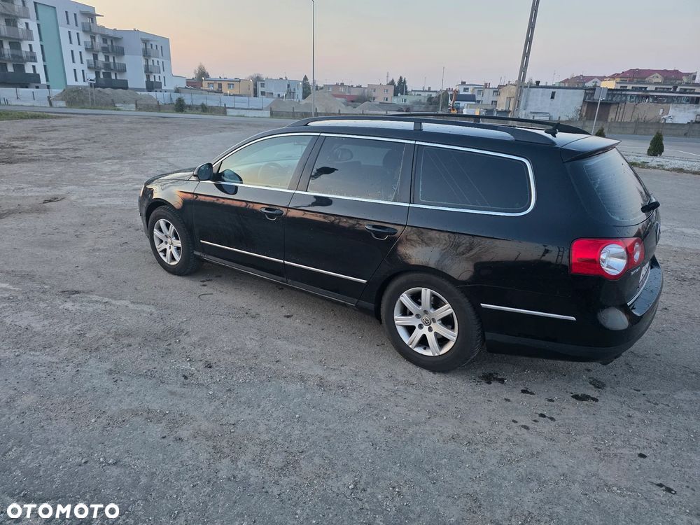 Volkswagen Passat 2.0 TDI DPF Highline - 5