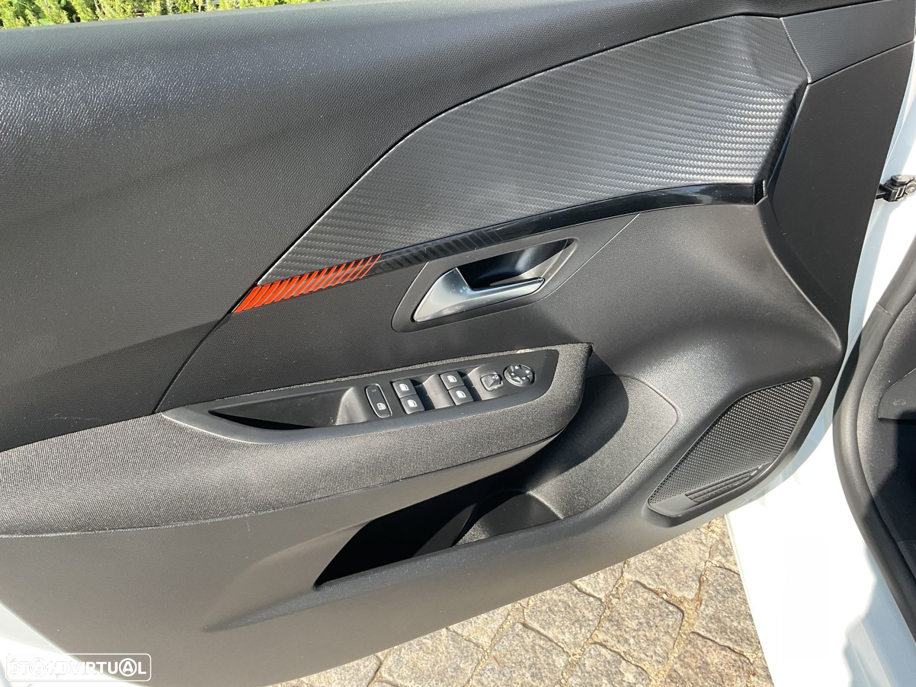 Peugeot 208 1.2 PureTech Active - 20