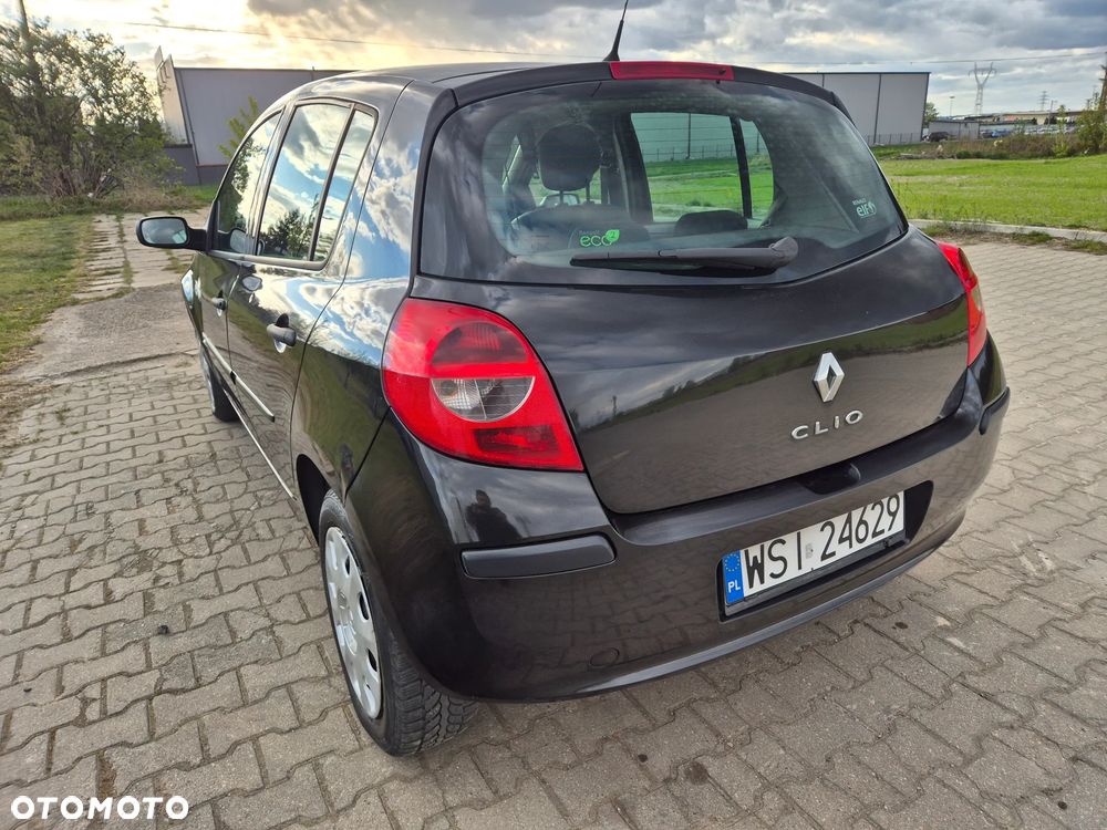 Renault Clio 1.5 dCi Alize - 16