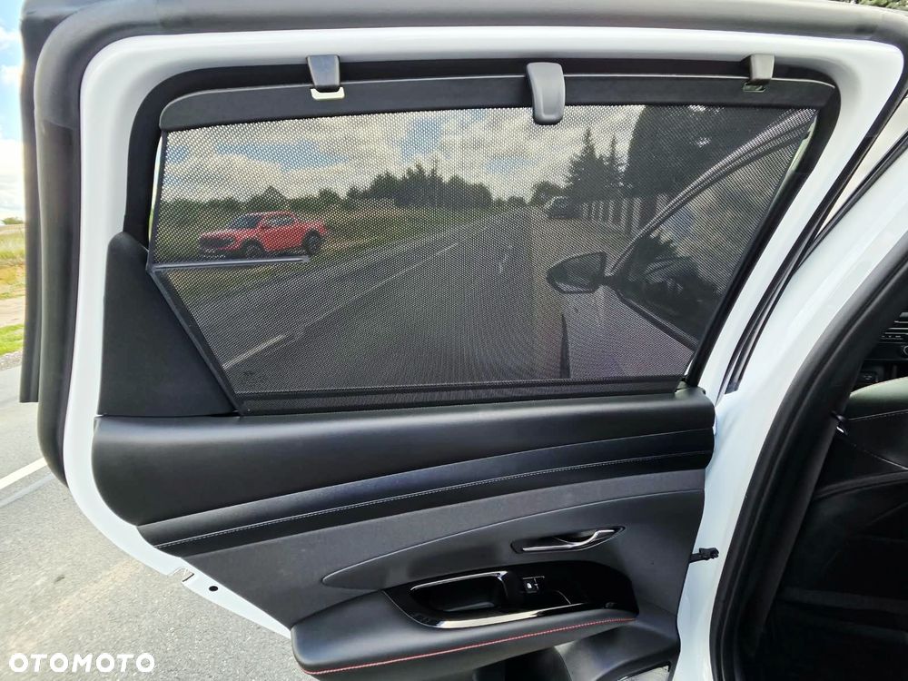 Hyundai Tucson 1.6 T-GDi HEV Executive N Line 2WD - 17