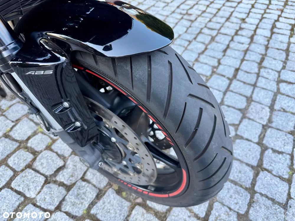 Yamaha FZ - 16