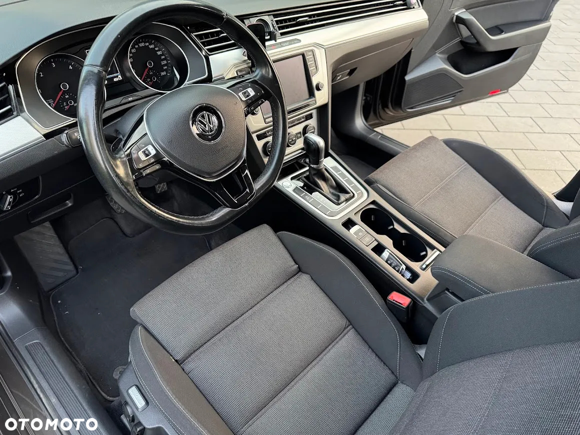 Volkswagen Passat 2.0 TDI BMT Comfortline DSG - 10