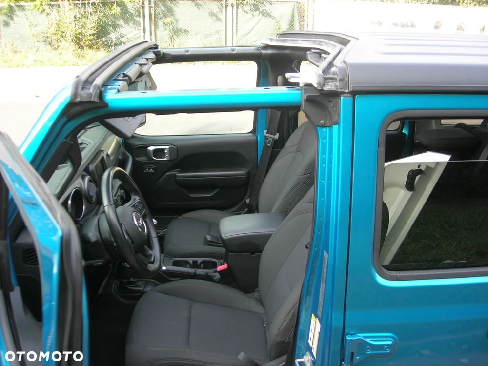 Jeep Wrangler - 14