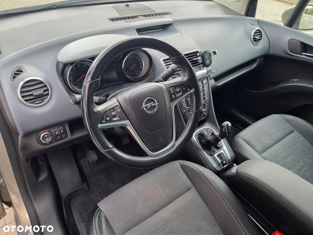 Opel Meriva - 14