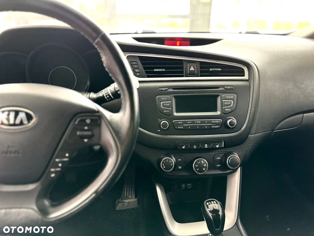 Kia Ceed 1.6 GDI SW Dream-Team Edition - 19