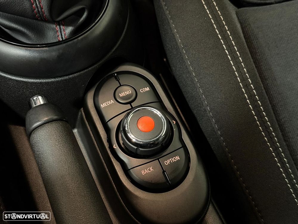 MINI 5 Portas Cooper D - 13