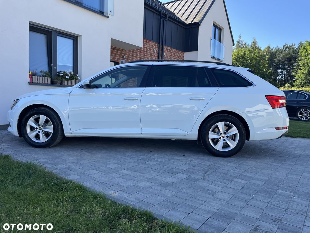 Skoda Superb 2.0 TDI Premium Edition - 3