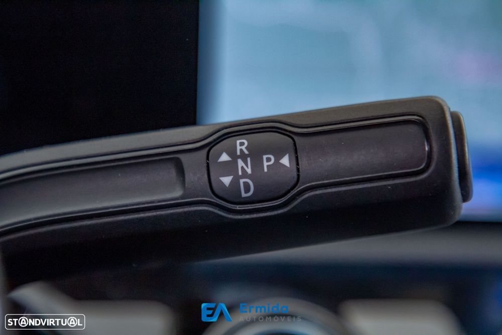 Mercedes-Benz A 250 e 8G-DCT AMG Line - 45