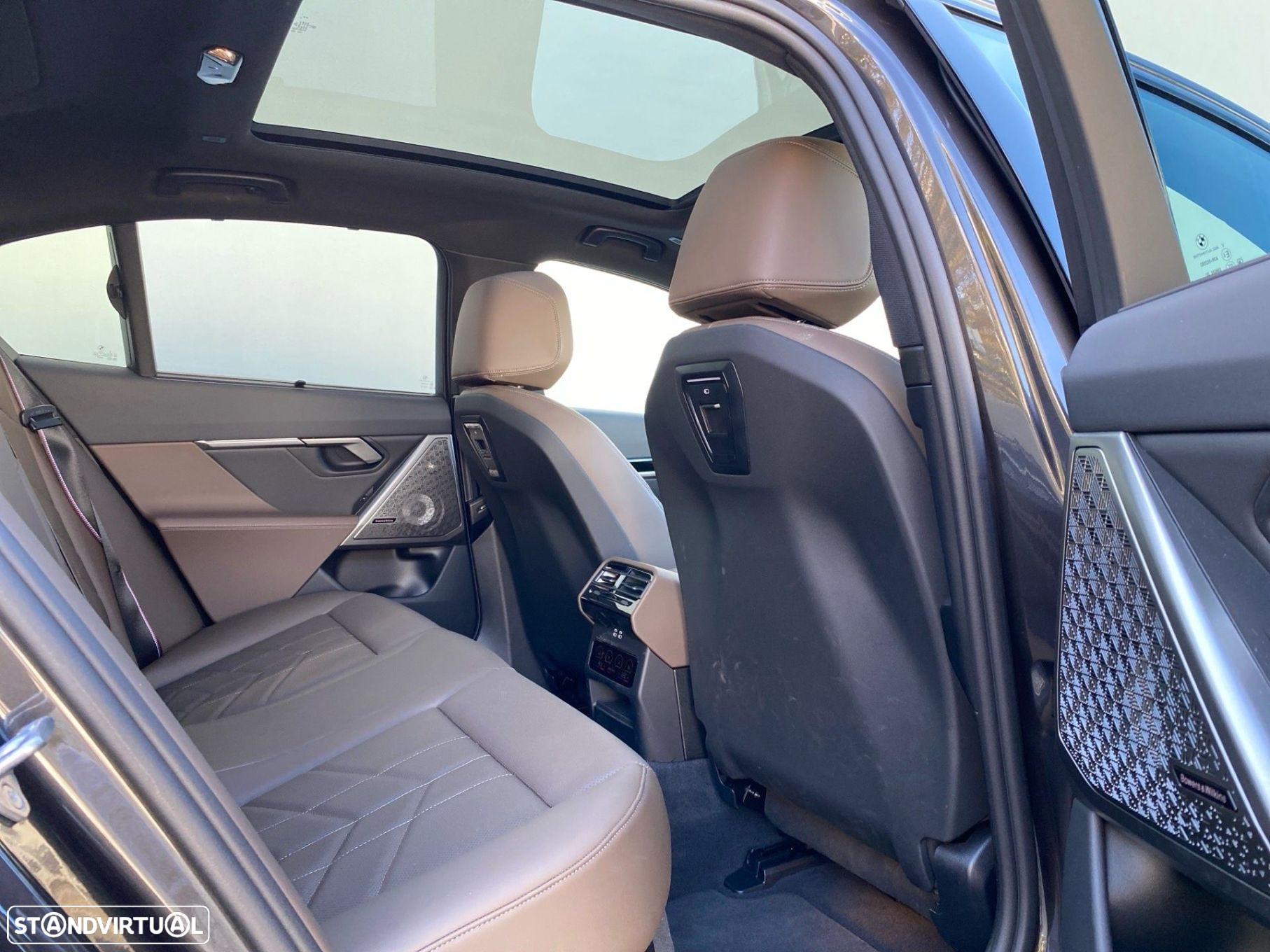 BMW 520 d Pack Desportivo M Pro - 22