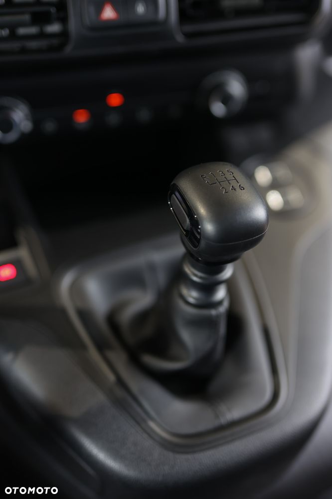 Toyota Proace City - 17