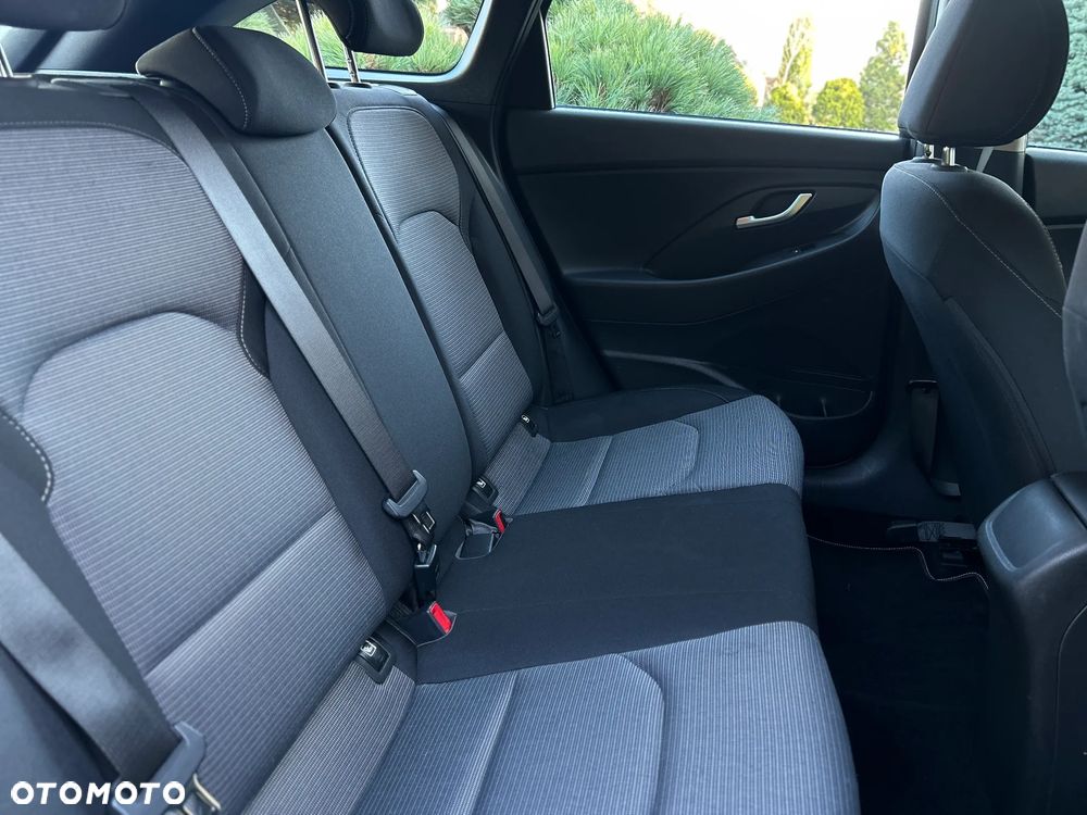 Hyundai i30 1.6 D Comfort - 11