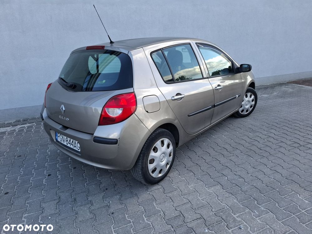 Renault Clio - 3