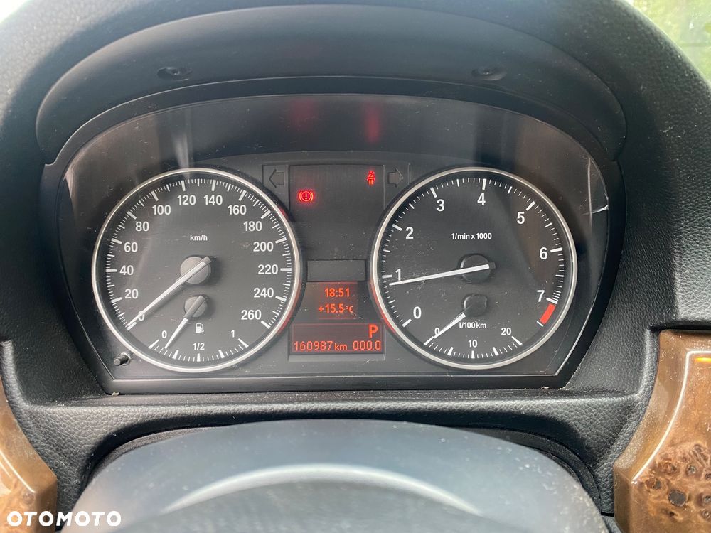 BMW Seria 3 320i - 11