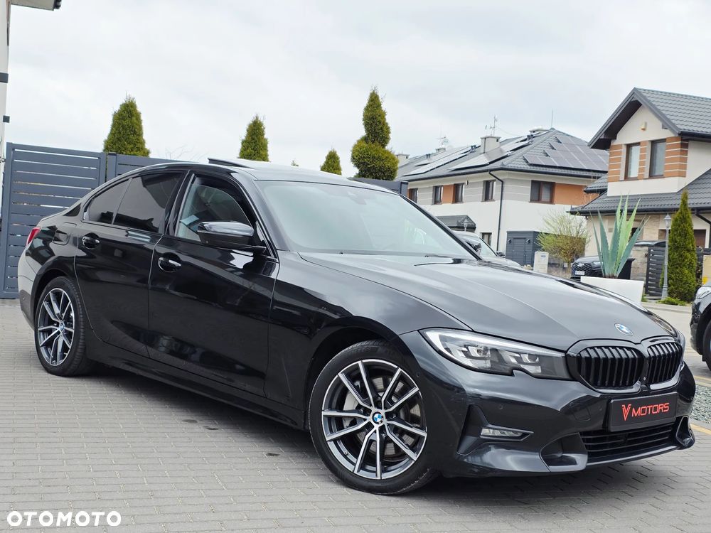BMW Seria 3 330e Sport Line - 35