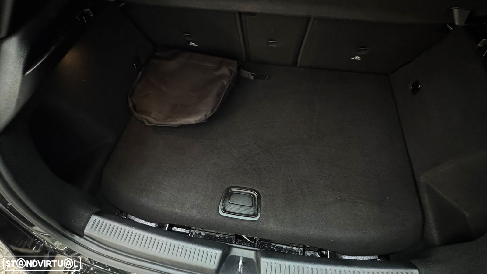 Mercedes-Benz A 250 e 8G-DCT Style - 13