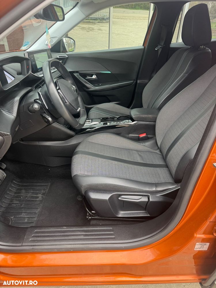 Peugeot 2008 PureTech 130 EAT8 Allure Pack - 35