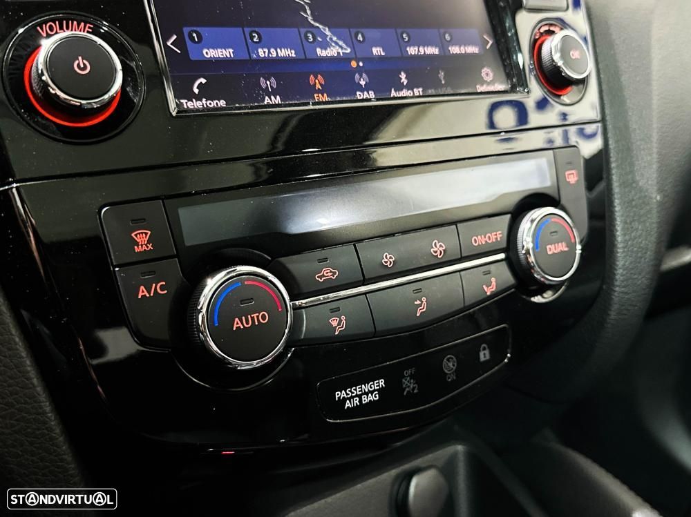 Nissan Qashqai 1.3 DIG-T MHEV Premiere Edition - 48